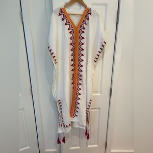 Embroidered tunic NWOT